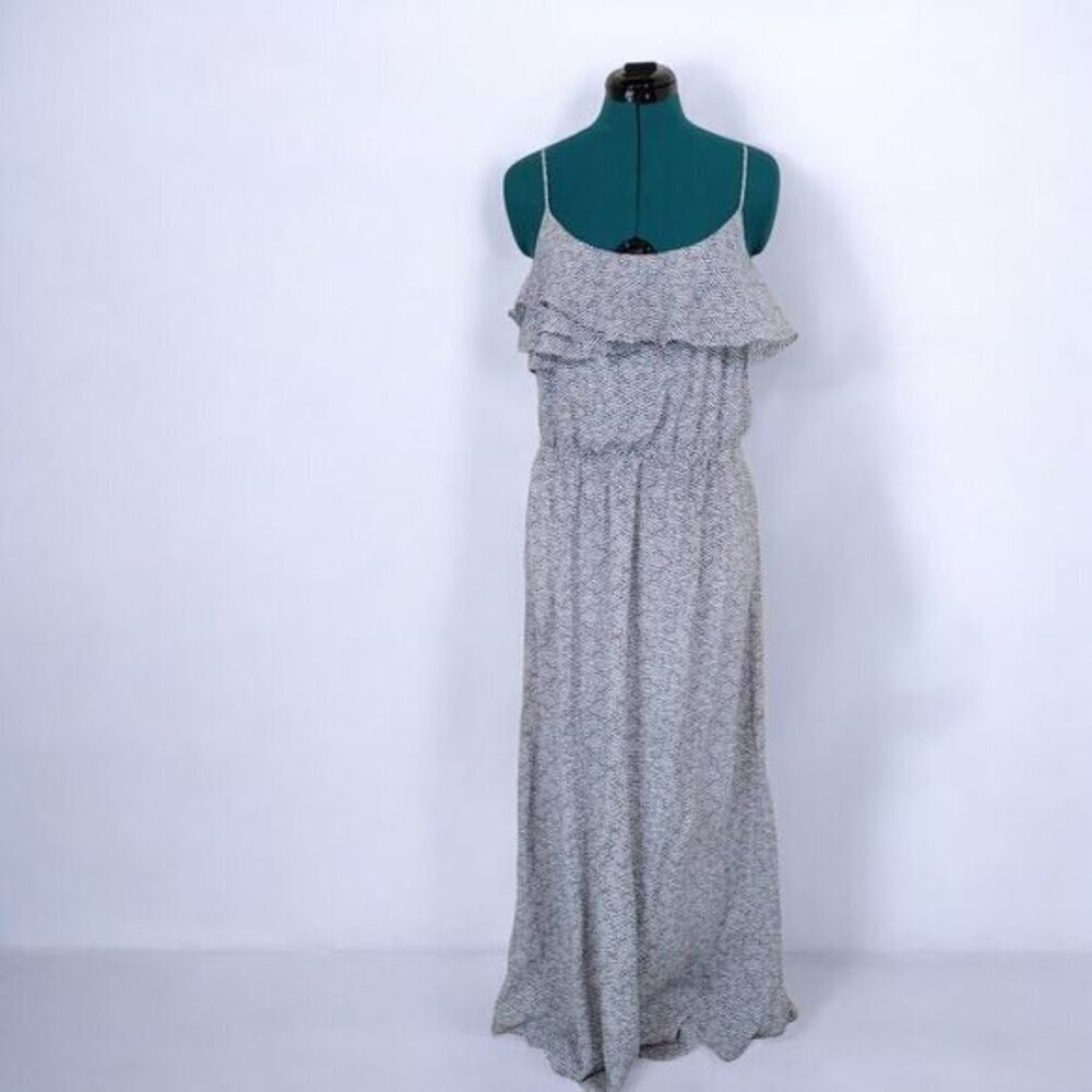 BCBGeneration‎ Zig Zag Black and White Striped Maxi Dress with Ruffled Top - Med